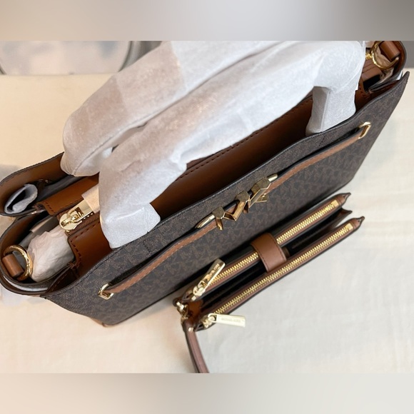 NWT Michael Kors Set - Picture 4 of 9